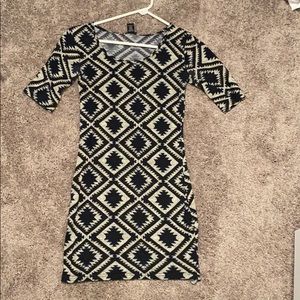 Short sleeve mini dress